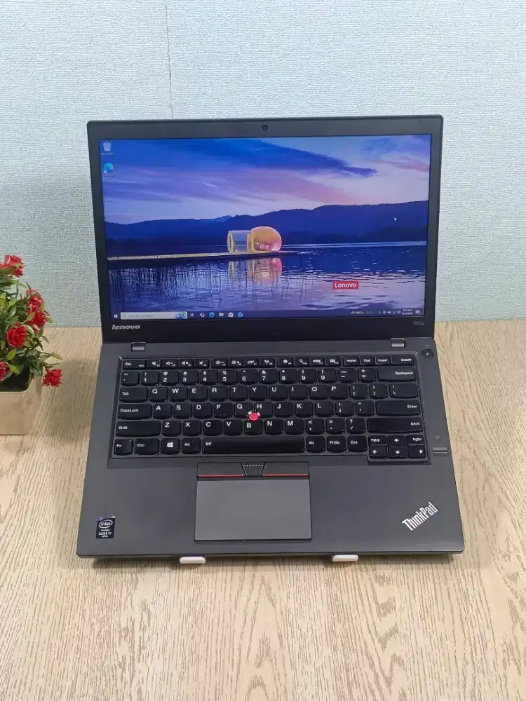 ThinkPad T450s Intel core i7-5600U Ram 8GB SSD 128GB