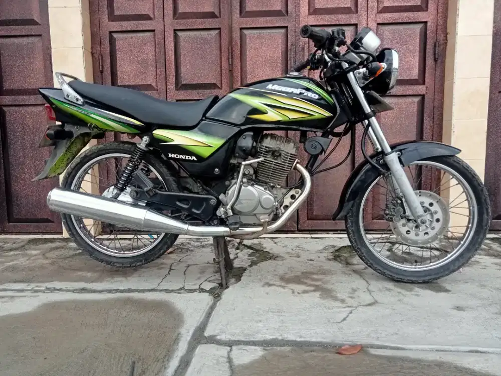 Dijual Honda Megapro 2005