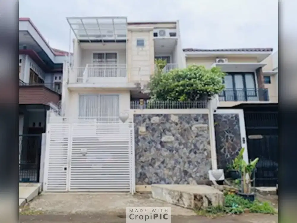 Rumah Mewah 3 Lantai di Billymoon Duren Sawit – 7 Kamar, Luas & Siap Huni!