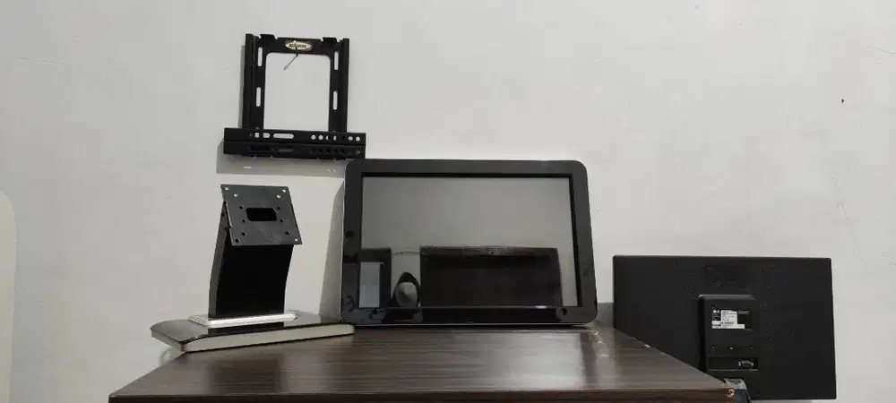 Monitor Touchscreen 19 Inci