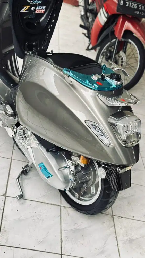 Vespa sprint modif 60jutaan