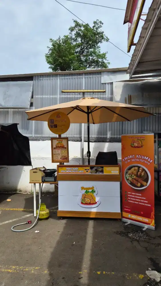 Jual makanan pinggir jalan (Pengadilan)