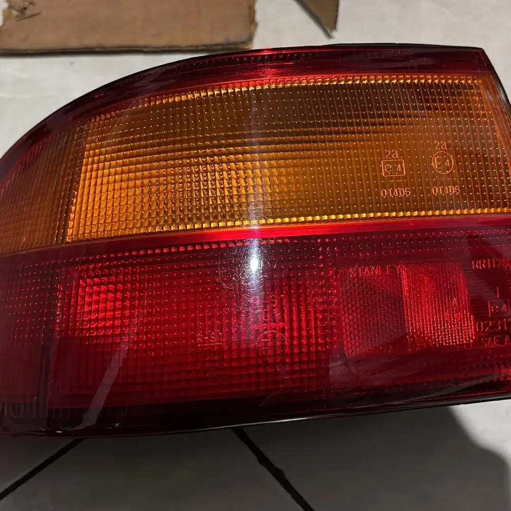 NOS LAMPU REM HONDA CIVIC GENIO ORIGINAL STANLEY - KIRI / LEFT