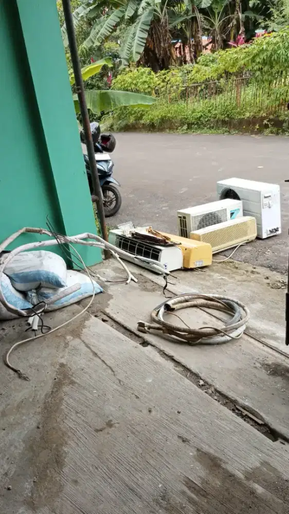 Terima ac bekas mati rusak