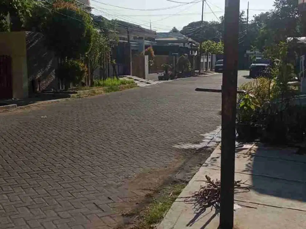 Rumah di Perumahan Manyar dibawah 10 juta/meter