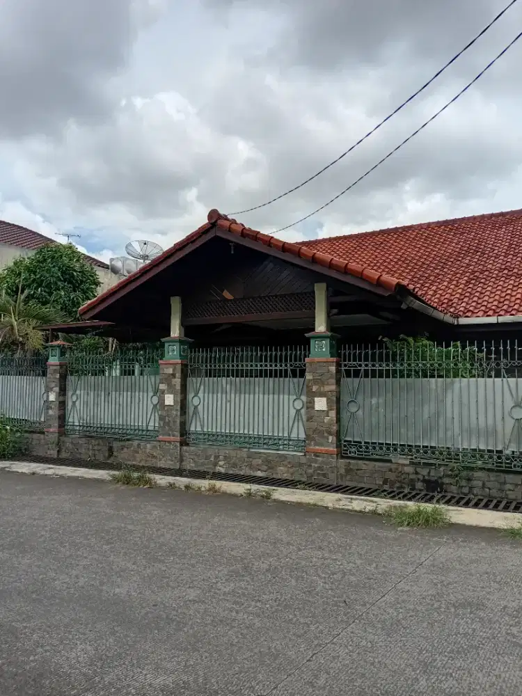 Jual Rumah Tinggal dan Pavilion Kos