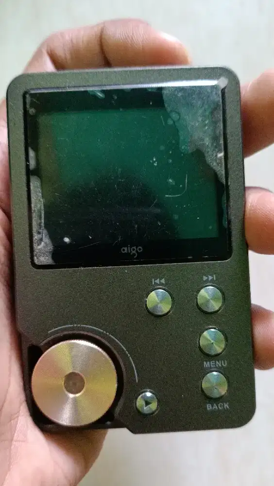 AIGO MP3-105PLUS PORTABLE MUSIC PLAYER