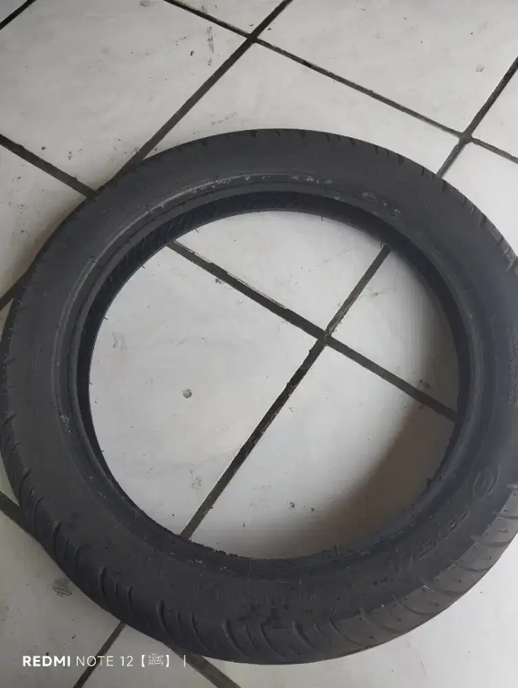 Ban luar uk 90 /90 R14