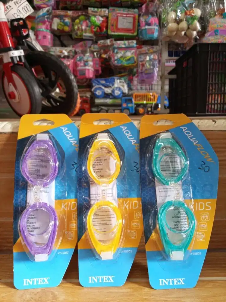 mainan anak kacamata berenang