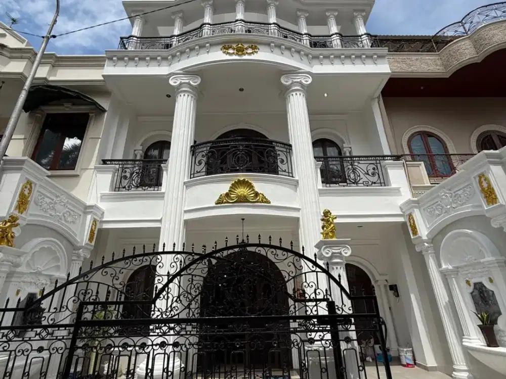 Komplek Green Garden Super Elite Jalan Putri Hijau Mewah Murah !