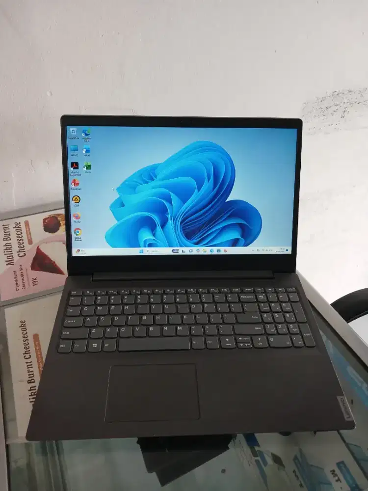 Laptop Lenovo V15 Core I3-1005G1 Ram 4 Ssd 256