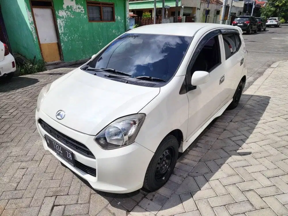 DAIHATSU AYLA 1.0 M MANUAL 2015 PUTIH ISTIMEWAH