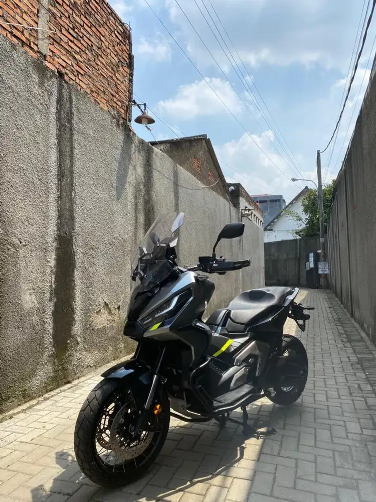 Honda x adv 750
