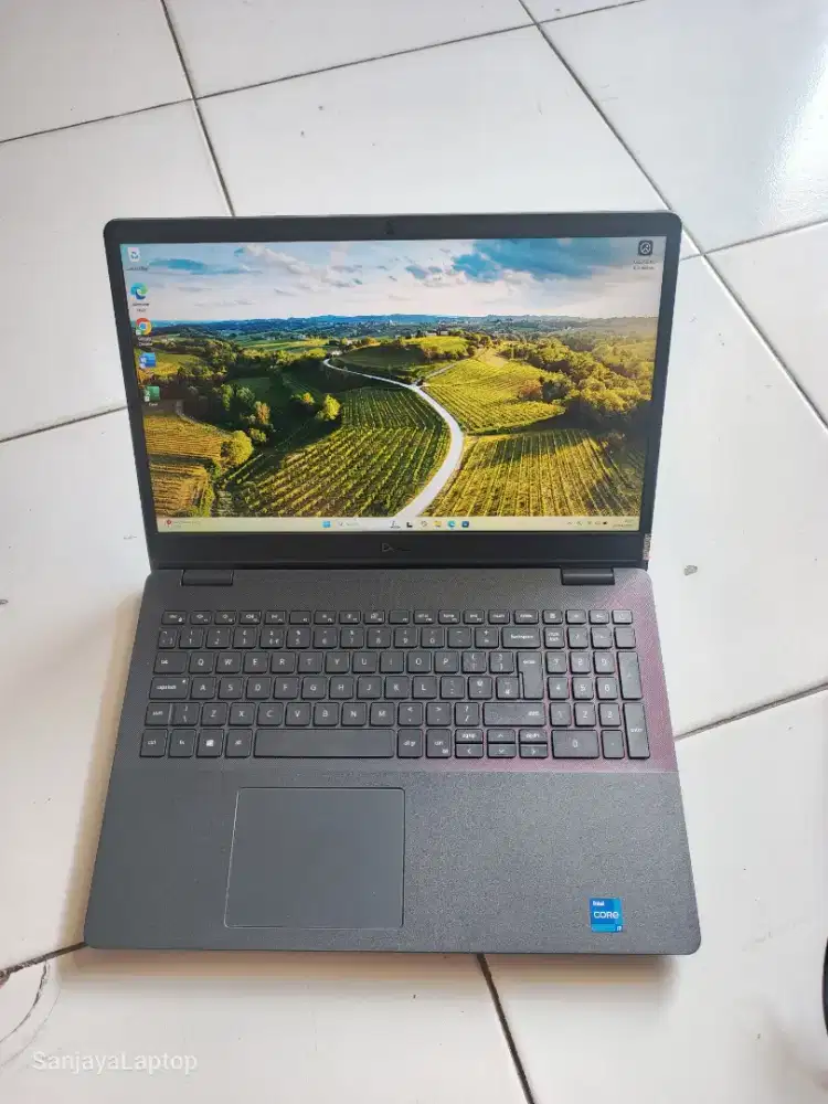 Dell Vostro 3500 11th Intel Core i7-1165G7 Intel iris