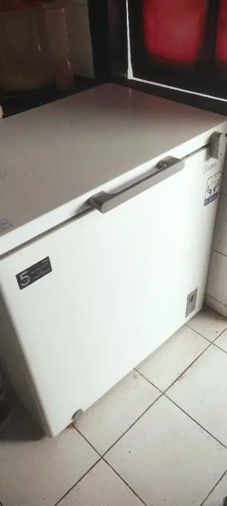 Dijual frezzer bagus sekali