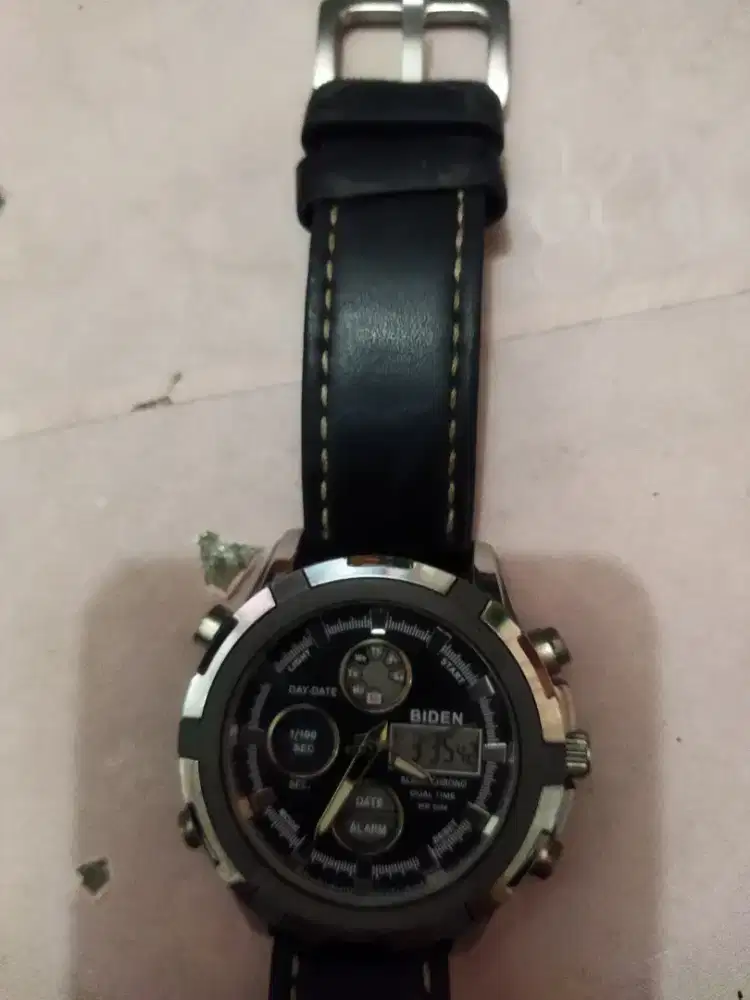 Jam tangan pria