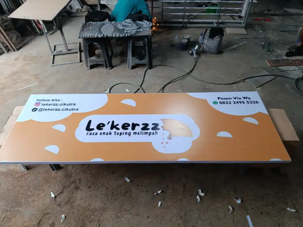 Billboard papan nama toko free pemasangan dan disian