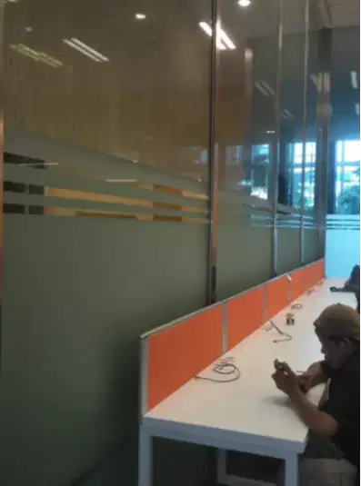 Kaca film rumah. Kacafilm gedung. Kacafilm jendela Pabrik Kantor Cafe