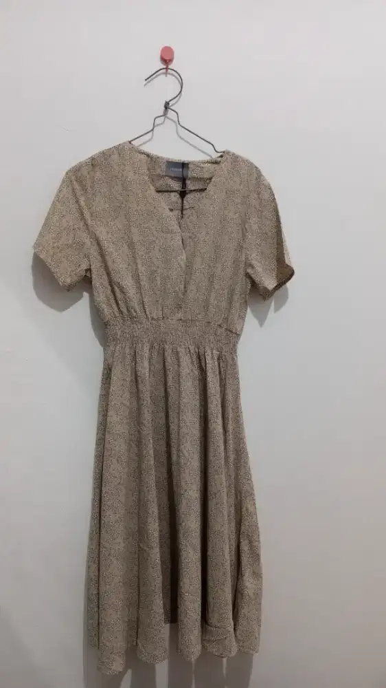 Midi Dress This Is April Floral Cream Wanita Size M Fit S-M Like New