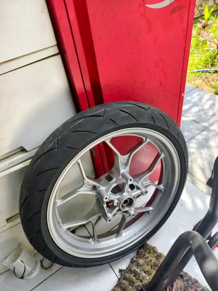 Velg original R25 + ban corsa r93 like new