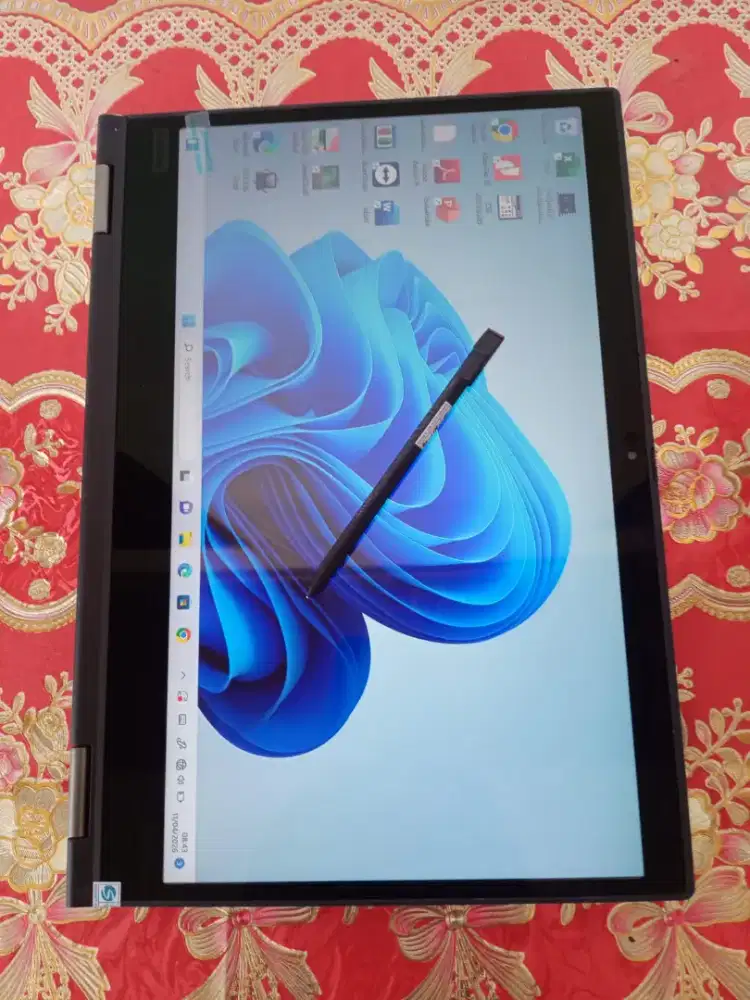 Lenovo Thinkpad Yoga X390 Laptop 2in1 16Gb SSD 512 jos