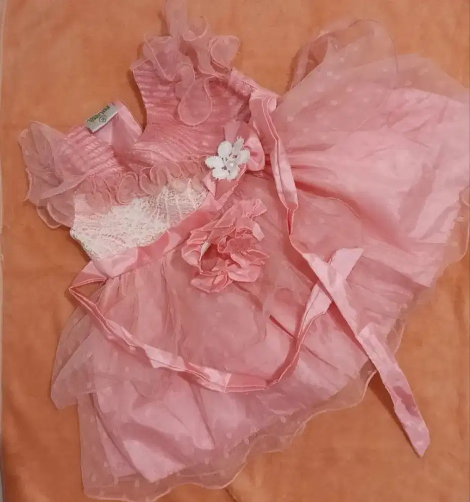 Preloved baju pesta bayi 1+