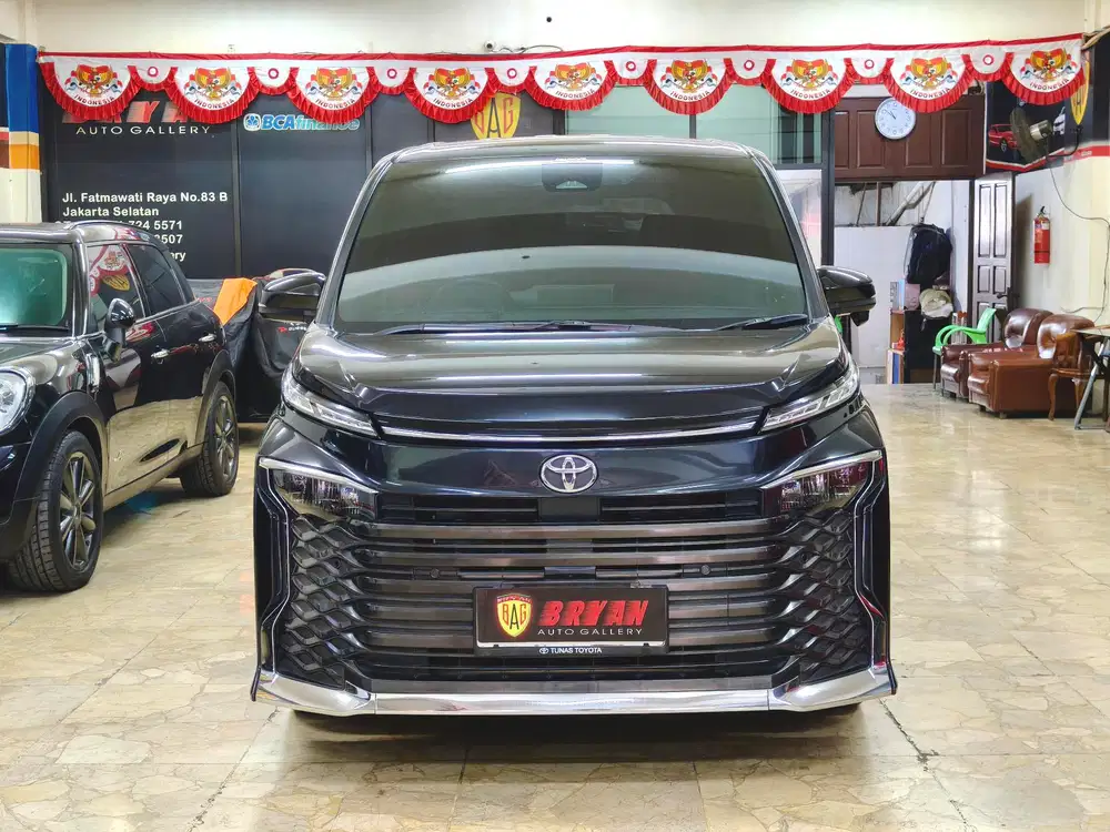 TDP38JT TOYOTA VOXY 2.0 TSS 2023 HITAM
