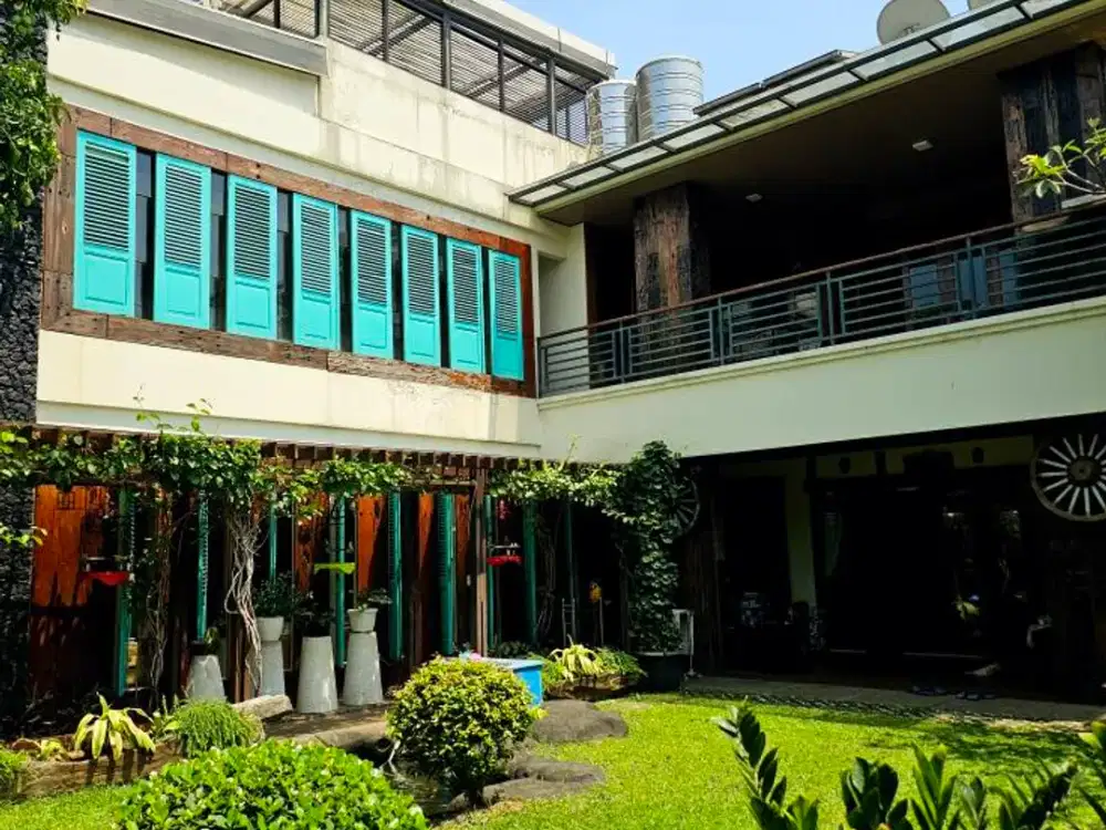 Rumah Tropis dengan sentuhan tradisional di Jagakarsa, Hidden Gem Jakarta Selatan
