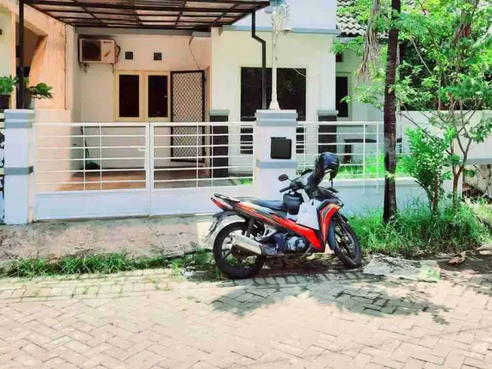 Rumah deltasari waru sidoarjo surabaya, dekat graha tirta unimas puri surya