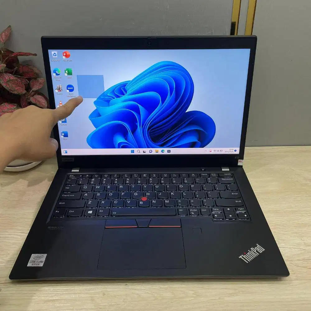 LAPTOP LENOVO THINKPAD X13 i5 GEN10 RAM 16 GB TOUCHSCREEN SLIM *RET