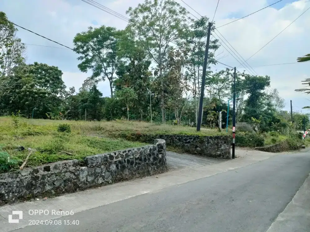 Pekarangan 3 muka sejuk di area wisata dan perkebunan,peternakan Pakem atas Di Purwibinangun Pakem Sleman.jk4015