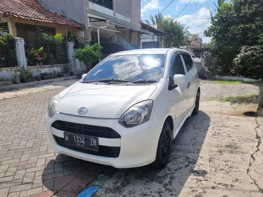 DAIHATSU AYLA 1.0 type M Manual 2015