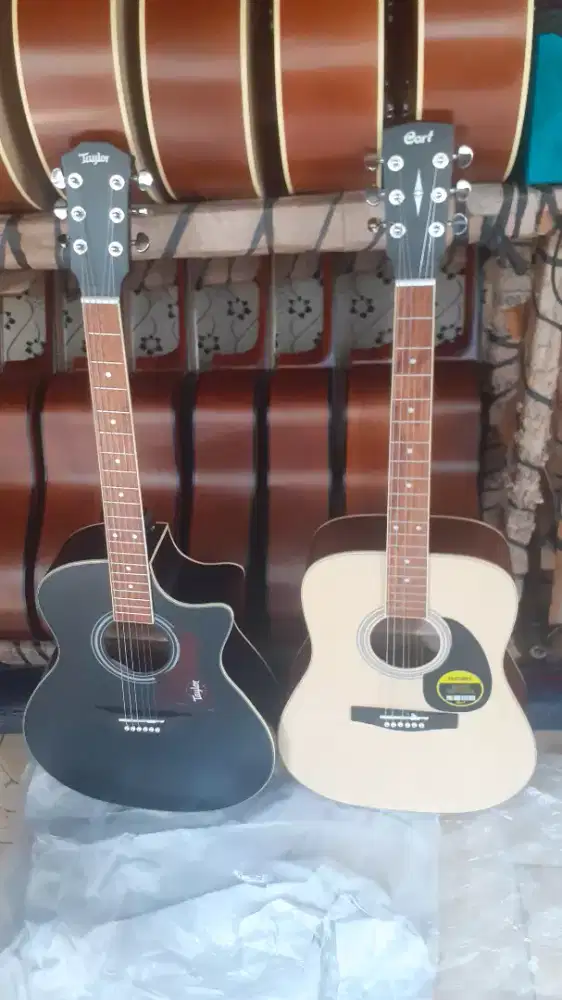 GITAR AKUSTIK JUMBO