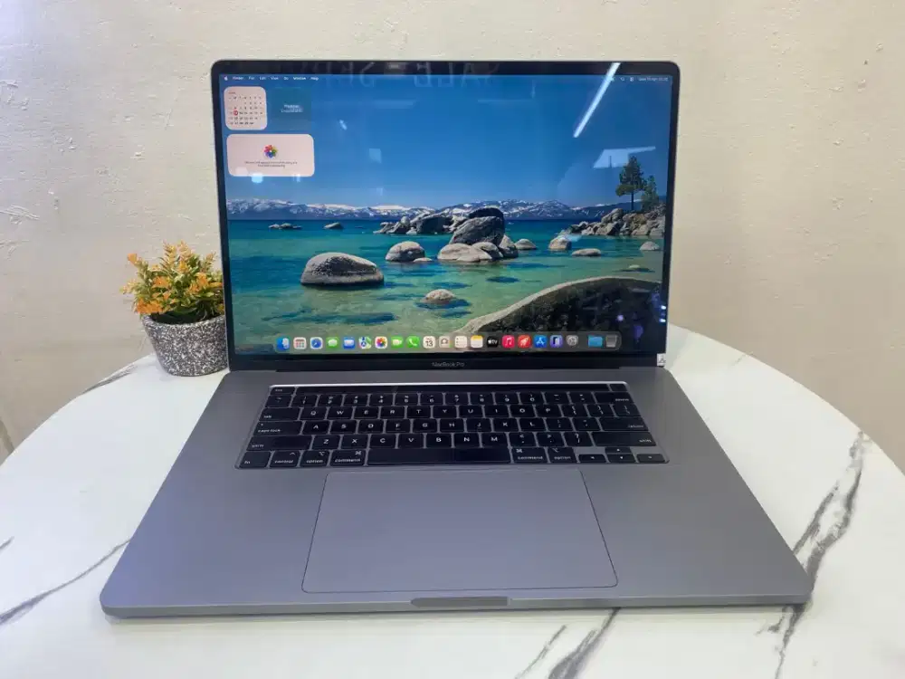 MacBook Pro 16” 2019
Core i7 2,6 GHz
RAM 16GB/SSD 512Gb
CC 407 Normal