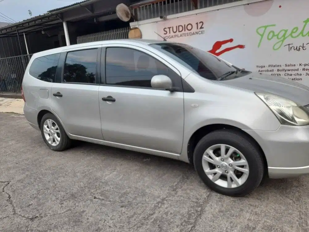 Grand Livina Matic Special Edition 2013