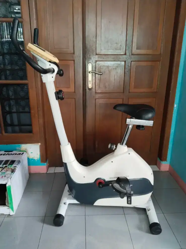 Dijual Sepeda statis magnetic Merk X2Fit lok ciwaruga