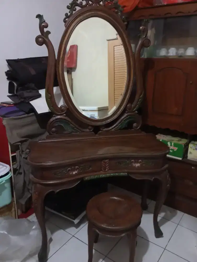 Meja Rias kayu Jati Asli masih mulus