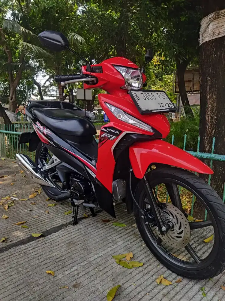 HONDA REVO INJEKSI MULUS THN 2020