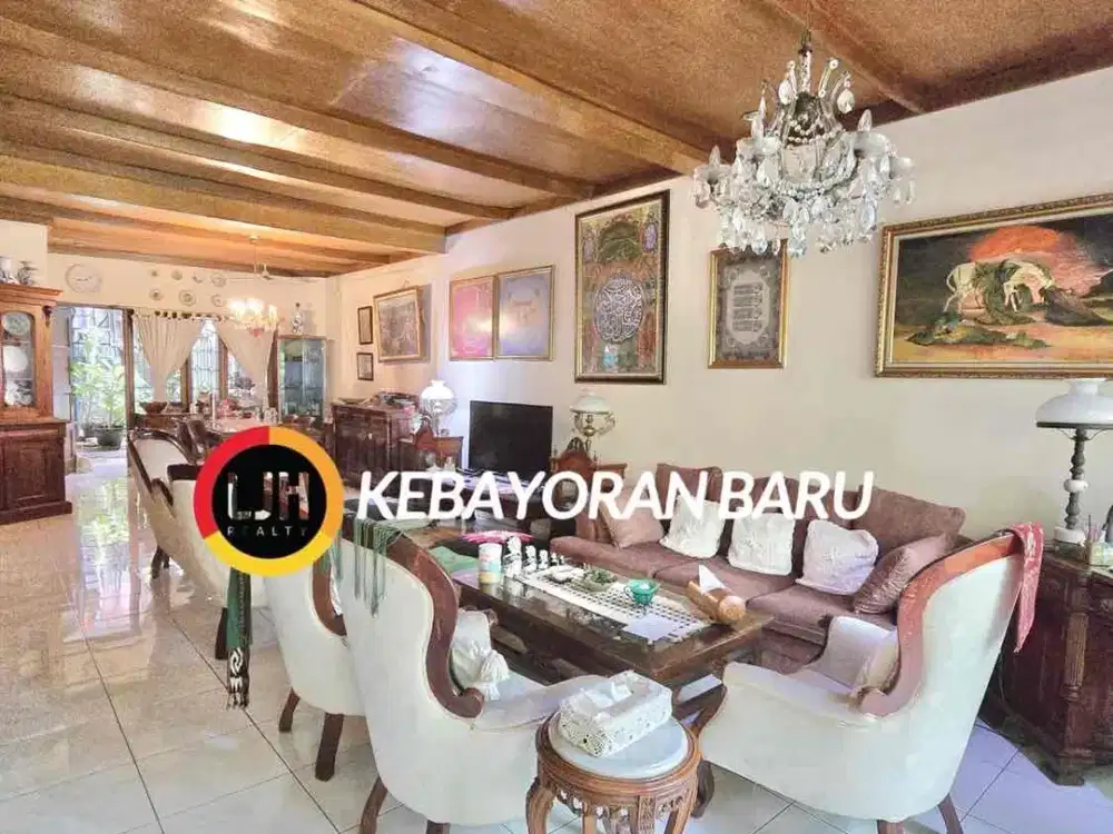 Dijual Rumah Tua Hitung Tanah Senopati Area SANGAT SANGAT Elite Jakarta Selatan