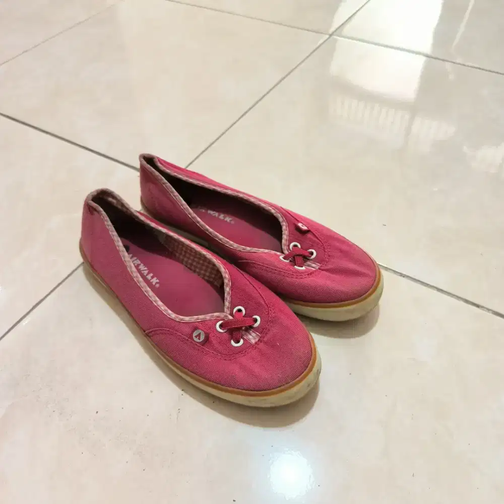 Sepatu flat shoes
