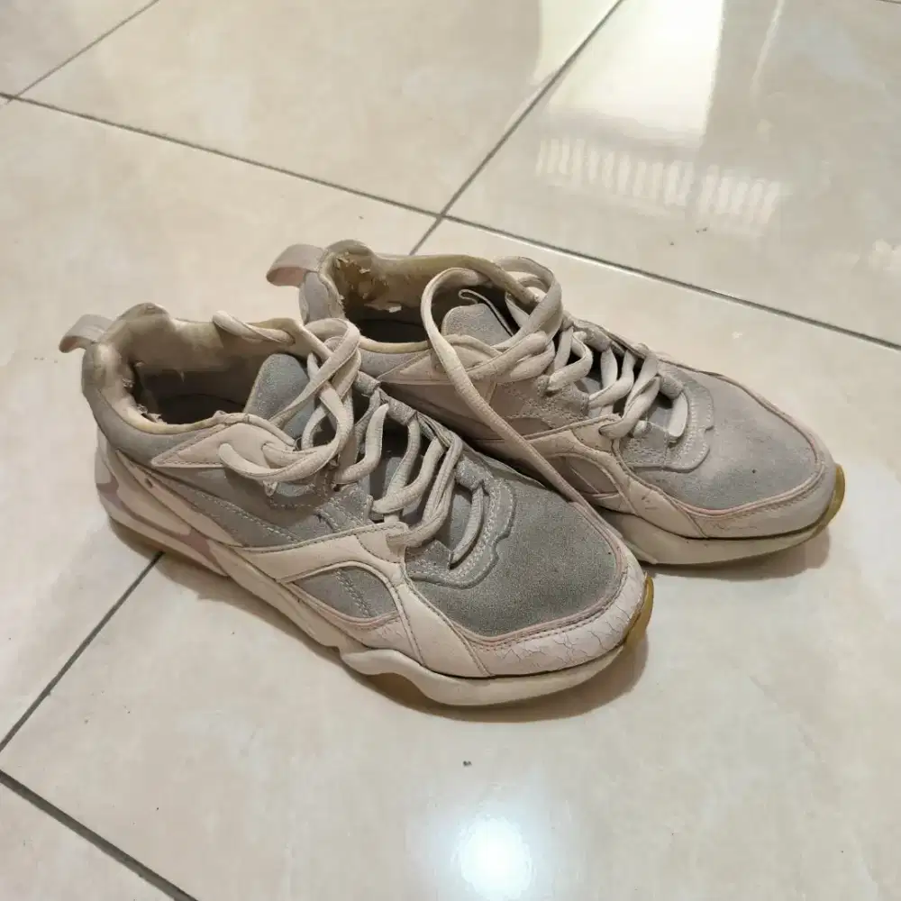 Sepatu lari original puma running