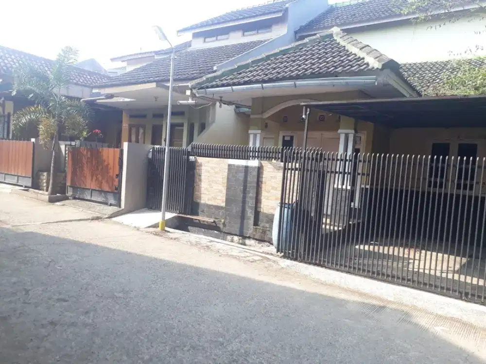 MURAH BANGET Rumah di Komplek PERMATA Patung Kuda