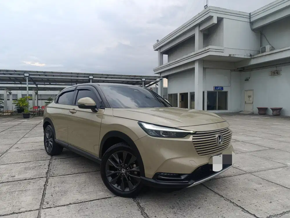 CAKEPP!! HONDA HR-V SE CVT TWO TONE 2023 HRV