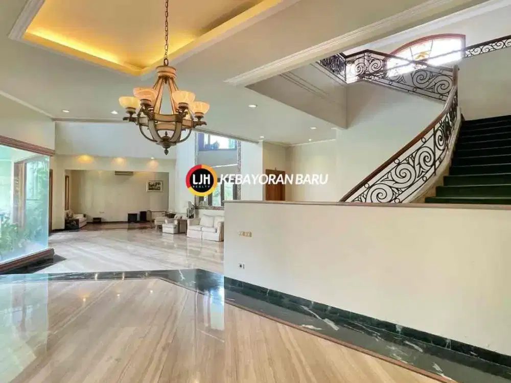 Dijual Rumah di premium nya Pondok Indah Jakarta Selatan selangkah ke Pondok Indah Mall