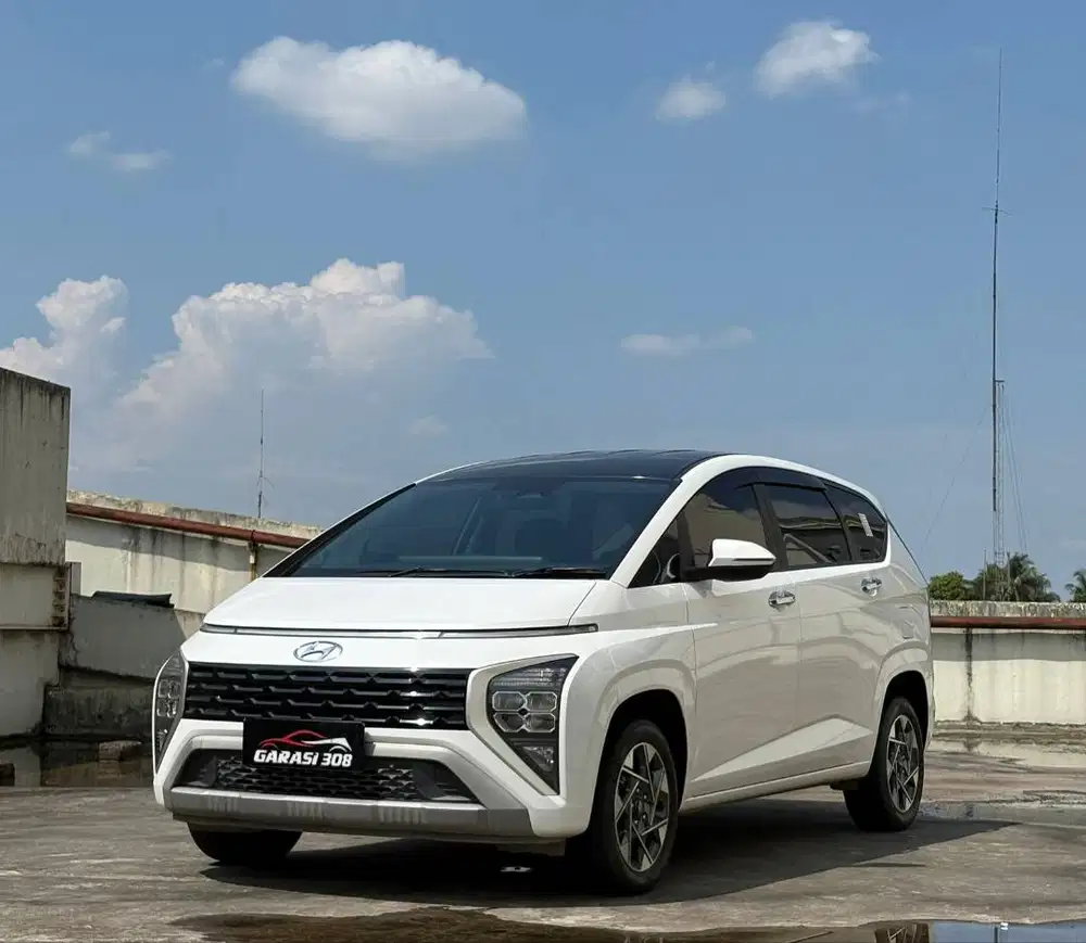 Hyundai Stargazer Prime AT 2022 Putih 7 Seat Two Tone KM 36rb