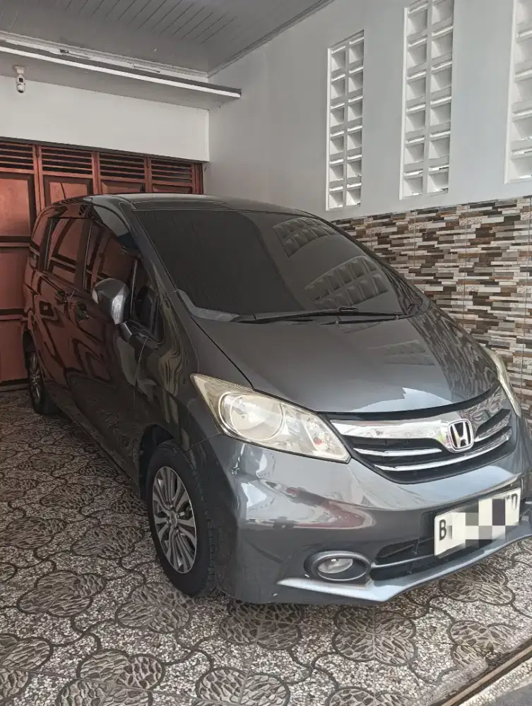 Honda Freed PSD AC Dobel 2013 (Tipe Tertinggi)