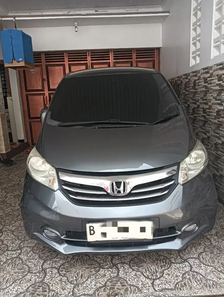 Freed E PSD AC Dobel 2013 (Tipe Tertinggi)