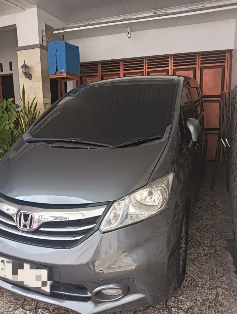 Freed E PSD AC Dobel 2013 (Tipe Tertinggi)