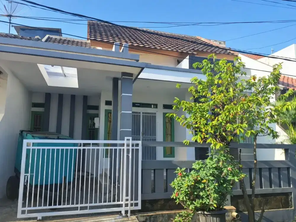 Dijual Rumah Luas Dekat Mall dan Pusat Kuliner di Galaxy Bekasi