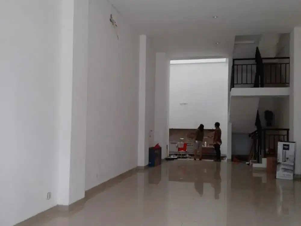 Ruko Avenue Strategis JCC – 3,5 Lantai, Cocok Kantor/Usaha, Harga Fleksibel!